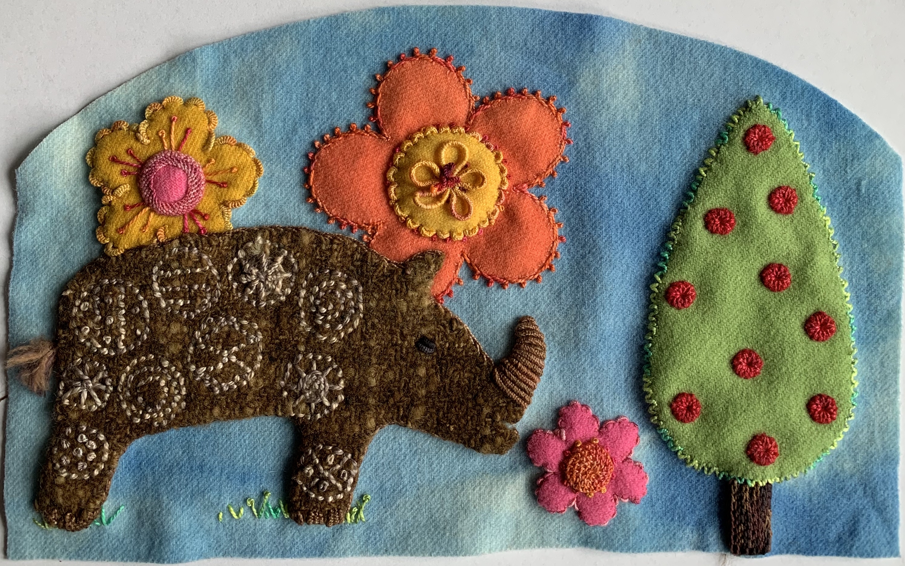 Episode 1611-1: Sue Spargo-Instructions for Wool Appliqu Needle Case -  Quilting Daily